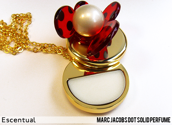 Marc Jacobs Dot Solid Perfume Open