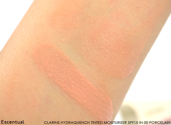 Clarins HydraQuench Tinted Moisturizer SPF15 in 00 Porcelain Swatch