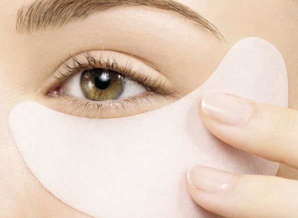Shiseido Benefiances WrinkleResist 24 Pure Retinol Express Smoothing Eye Mask