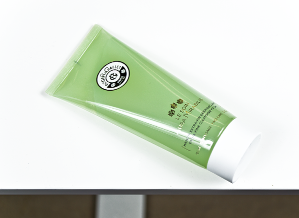 Roger & Gallet Aura Mirabilis Extra Fine Cleansing Mask Product Shot