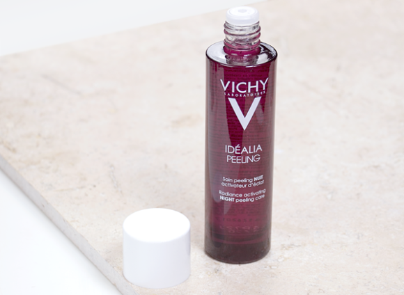 Vichy Idealia Peeling - 5 Instant Boosts for Tired Skin - Escentual Beauty Buzz